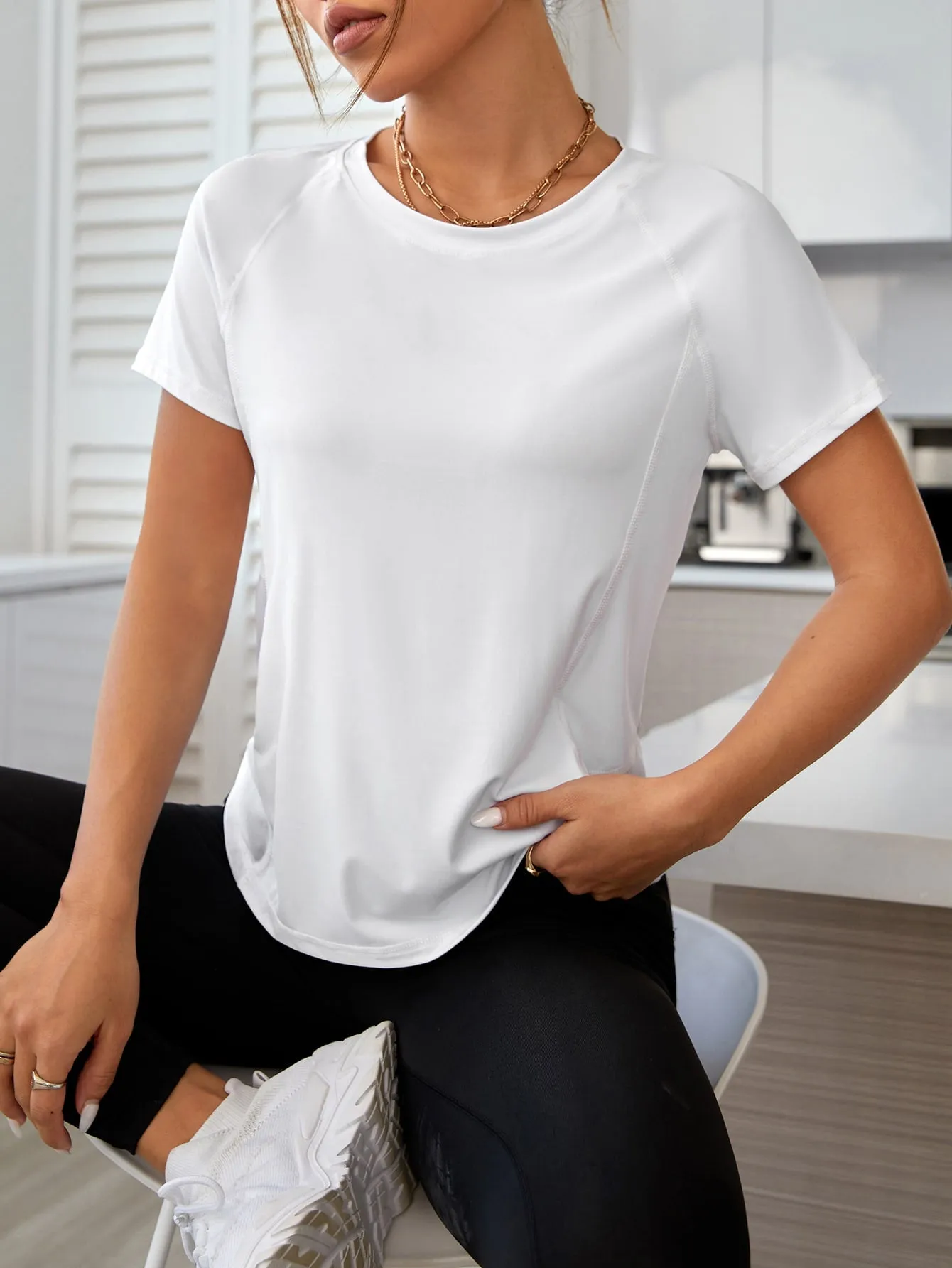 Contrast Mesh Raglan Sleeve Active Tee SS23