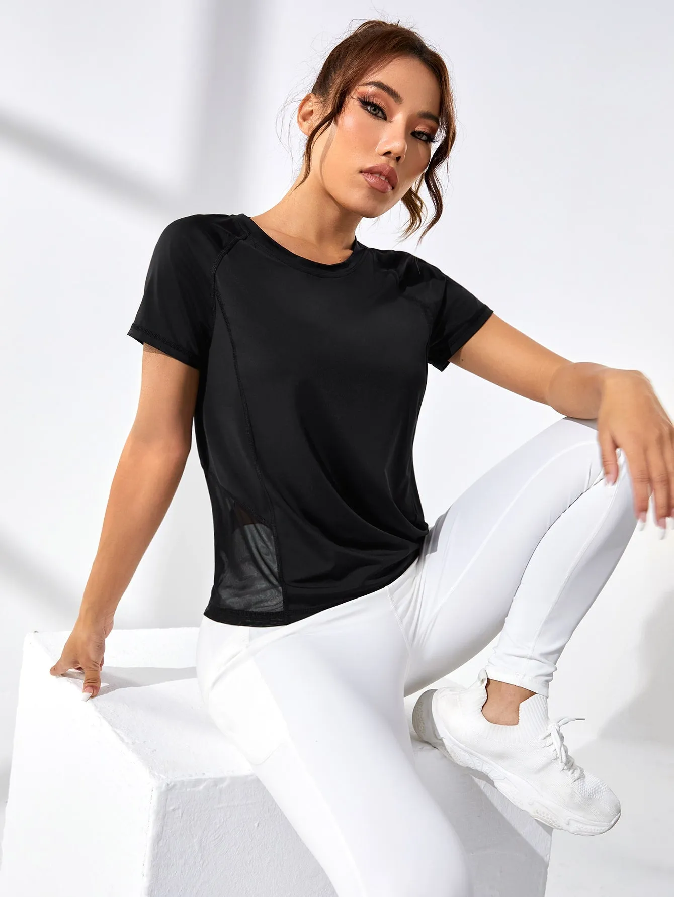 Contrast Mesh Raglan Sleeve Active Tee SS23
