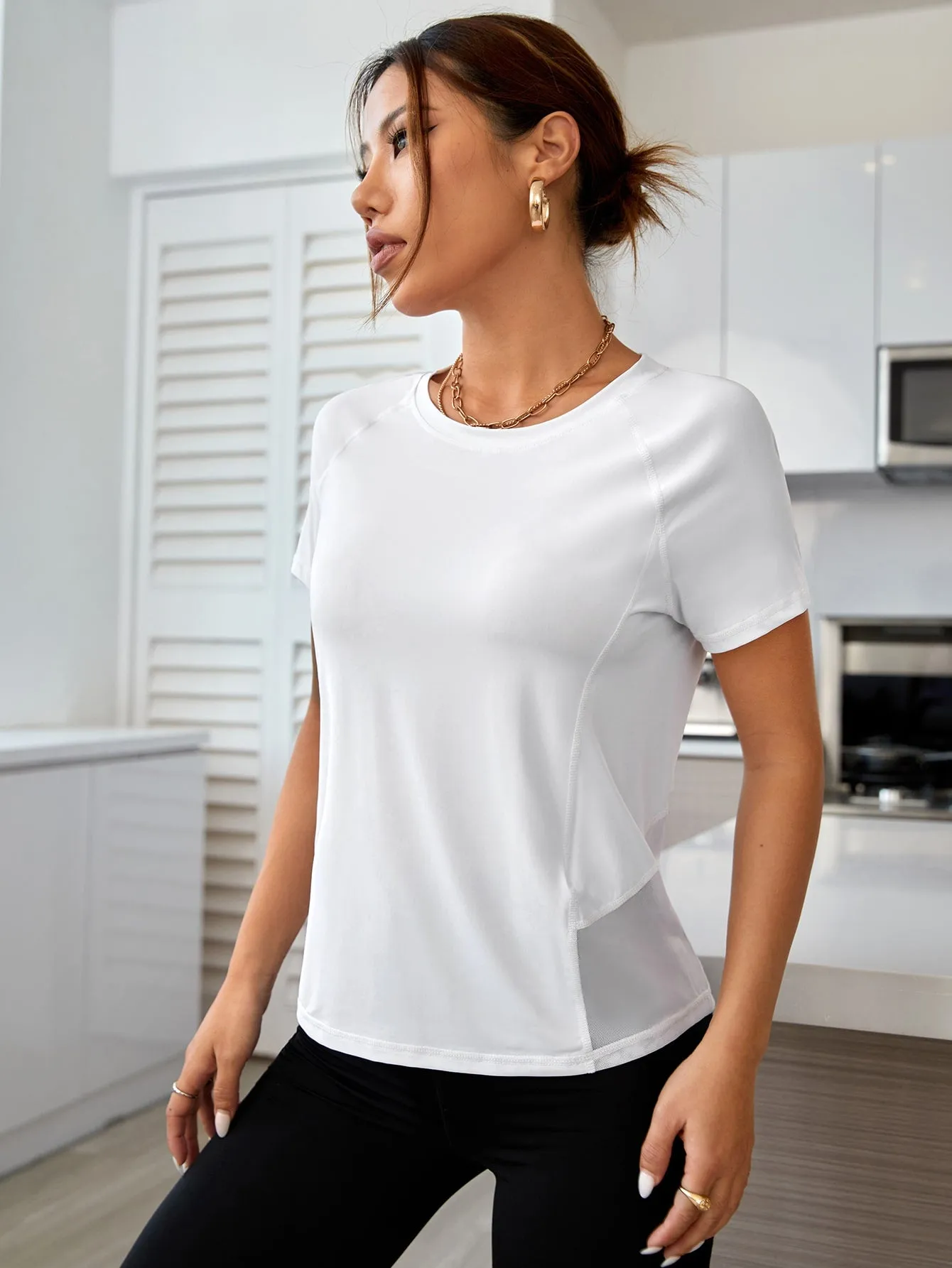 Contrast Mesh Raglan Sleeve Active Tee SS23