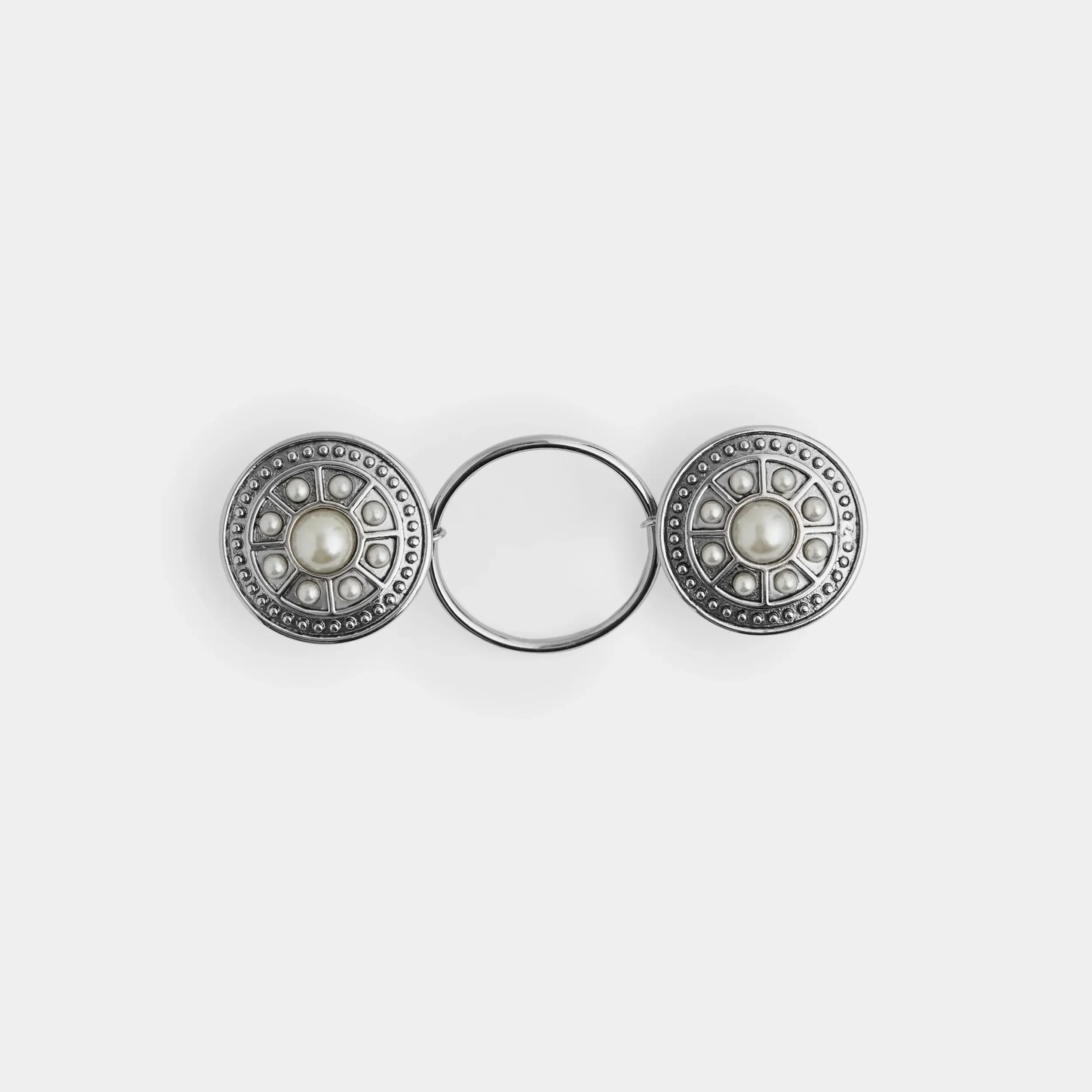 Embrace Fashion Fastener